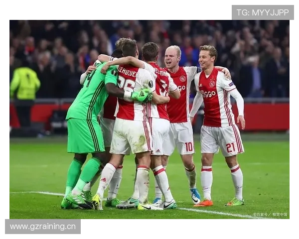 阿贾克斯欧战表现低迷,近期连败对球队赛季走势形成制约 阿贾克斯欧战表现低迷,近期连败对球队赛季走势形成制约