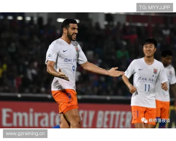 加亚技术特点：左路攻防稳健，传中精准且具备出色位置感